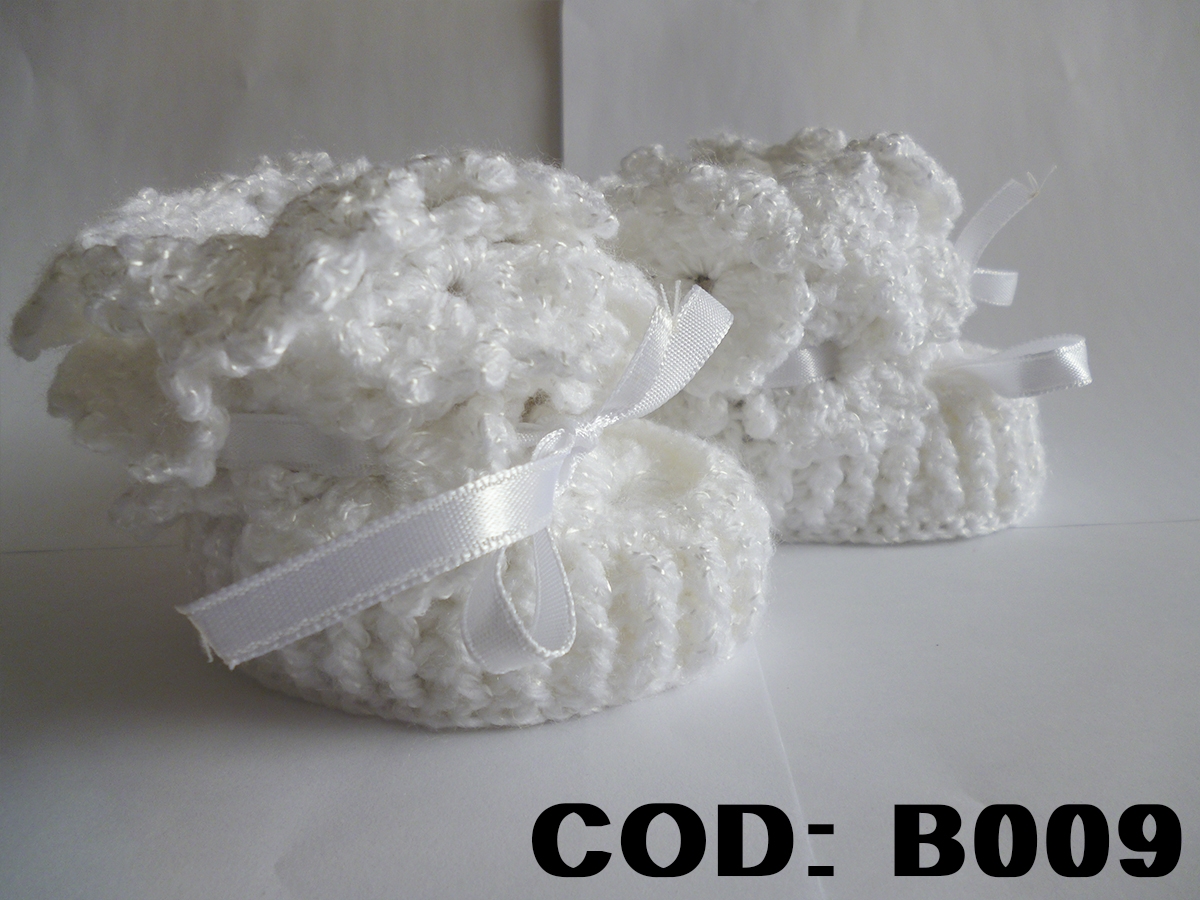 b009 botines blancos lana con lazo lana bebe